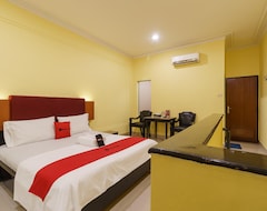 Hotel RedDoorz Plus near Ancol (Jakarta, Indonezija)