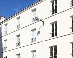 Khách sạn Hôtel Tingis (Paris, Pháp)