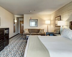 Hotel Holiday Inn Express & Suites Warwick-Providence Airport (Warwick, USA)