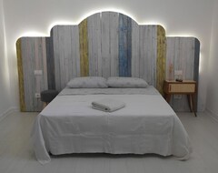 Khách sạn Your Bed & Breakfast (Olbia, Ý)