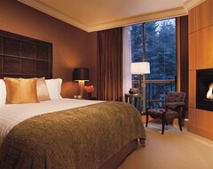 Four Seasons Resort And Residences Whistler (Whistler, Canada)
