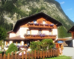 Khách sạn Lackner (Heiligenblut, Áo)