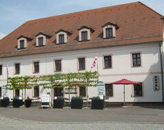 Khách sạn Zum Goldenen Hirsch (Wermsdorf, Đức)