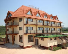 Hotel Eden (Șimian, Rumanía)