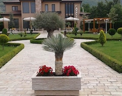 Otel Cavaliero (İşkodra, Arnavutluk)