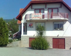 Otel Huszar Vendeghaz (Balatonfüred, Macaristan)