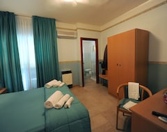 Hotel Santa Lucia (Corigliano Calabro, Italija)