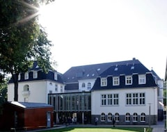Otel Gastehaus Auf dem Heiligen Berg B&B (Wuppertal, Almanya)