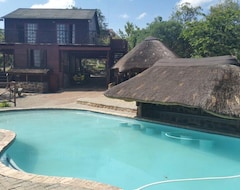 Otel Thandabantu Game Lodge (Roossenekal, Güney Afrika)