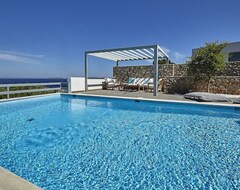 Toàn bộ căn nhà/căn hộ Beautiful Sea Side Villa With Sea Water Pool And Great Views (Almiri, Hy Lạp)