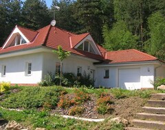 Toàn bộ căn nhà/căn hộ Comfortable Detached House With Large Garden And Open Views (Klokocí, Cộng hòa Séc)