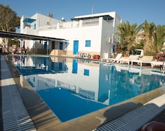 Hotel Thirasia (Fira, Greece)