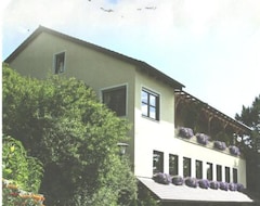 Khách sạn Zum Erlengrund (Emskirchen, Đức)