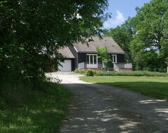 Toàn bộ căn nhà/căn hộ Country House On 7000 M2 Of Land (Landogne, Pháp)