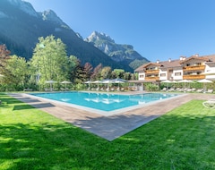 Khách sạn La Maison Wellness & Spa (Alleghe, Ý)