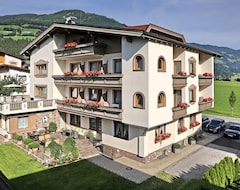 Khách sạn Jager (Ried im Zillertal, Áo)