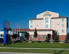Hotel Holiday Inn Express & Suites Barrie (Barrie, Canada)