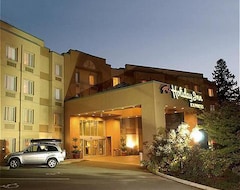 Holiday Inn Express & Suites Langley, An Ihg Hotel (Langley, Canadá)
