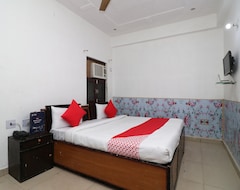 Khách sạn OYO 30701 Four Season Inn (Agra, Ấn Độ)