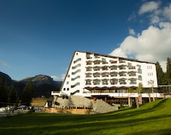Hotel Pestera (Moroeni, Romania)