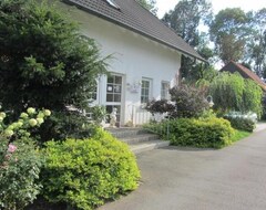 Khách sạn Pension Egerer (Bad Köstritz, Đức)