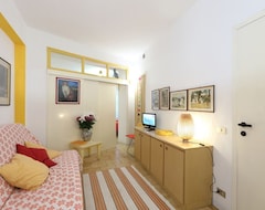 Cijela kuća/apartman Last Minute Apartment Basuetta, Cinque Terre ancient village Free Wifi (Monterosso al Mare, Italija)