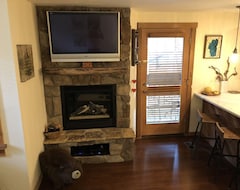 Hotelli Remodeled Cozy And Comfortable Condo At Nortstar With Great View And Ski In/Out (Truckee, Amerikan Yhdysvallat)