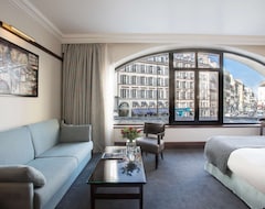 Khách sạn Hotel Pont Royal Paris (Paris, Pháp)