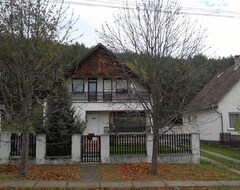 Khách sạn Gesztenyes Vendeghaz (Bükkszék, Hungary)