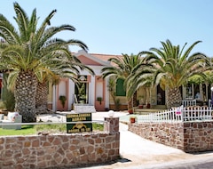 Hotel Paradisos & Passadika Studios (Pyrgi Thermis, Greece)