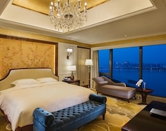 Otel Hilton Wuhan Riverside (Wuhan, Çin)