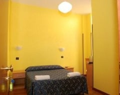 Hotel Friendship Place (Rome, Italy)