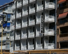 Khách sạn Golden Hotel (Benidorm, Tây Ban Nha)