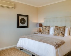 Hotel 15 Woodford (Camps Bay, South Africa)
