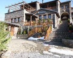 Hotel Petrogonima Katikies (Paleos Agios Athanassios, Greece)