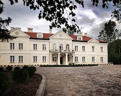 Hotel Sobienie Krolewskie (Sobienie-Jeziory, Polonia)