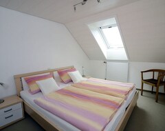 Otel Ferienwohnung, 68qm, 2 Schlafzimmer, Max. 4 Personen (Öhningen, Almanya)