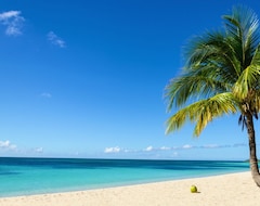 Khách sạn 2 Bedroom Beach Front Villa Located On Pinney'S Beach (Charlestown, Saint Kitts and Nevis)