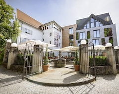 Khách sạn Hotel-Restaurant Schwanen (Metzingen, Đức)
