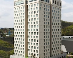 Lotte City Hotel Daejeon (Daejeon, South Korea)