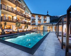 Khách sạn Hotel Paradies (Latsch, Ý)