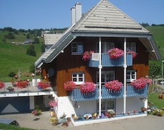 Hotel Modern And Cosy Holiday Flat On The Freiburger Mountain At Schauinsland (Oberried, Alemania)