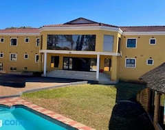 Bed & Breakfast Peaches - Dazela Guest House (Mtwalumi, Sudáfrica)