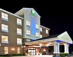 Khách sạn Holiday Inn and Suites Addison, an IHG Hotel (Addison, Hoa Kỳ)