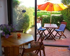 Hele huset/lejligheden Well Situated Apartment With Sun, Sea And Golf And Now With Free Wifi (Saint-Cyprien, Frankrig)