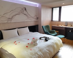 Hotel 千彩格精品旅店Colors Infinity Inn (Zhongshan District, Tajvan)