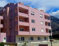 Huoneistohotelli Sara Apartments (Makarska, Kroatia)