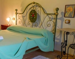 Bed & Breakfast Antico Casale (Castel Giorgio, Ý)