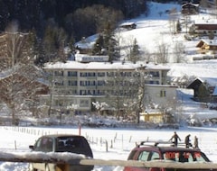 Khách sạn Parkhotel Bellevue Lenk (Lenk im Simmental, Thụy Sỹ)