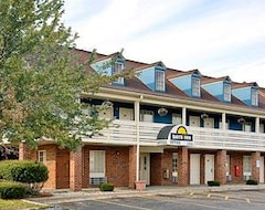 Khách sạn Travelodge by Wyndham Canton-Livonia Area, MI (Canton, Hoa Kỳ)